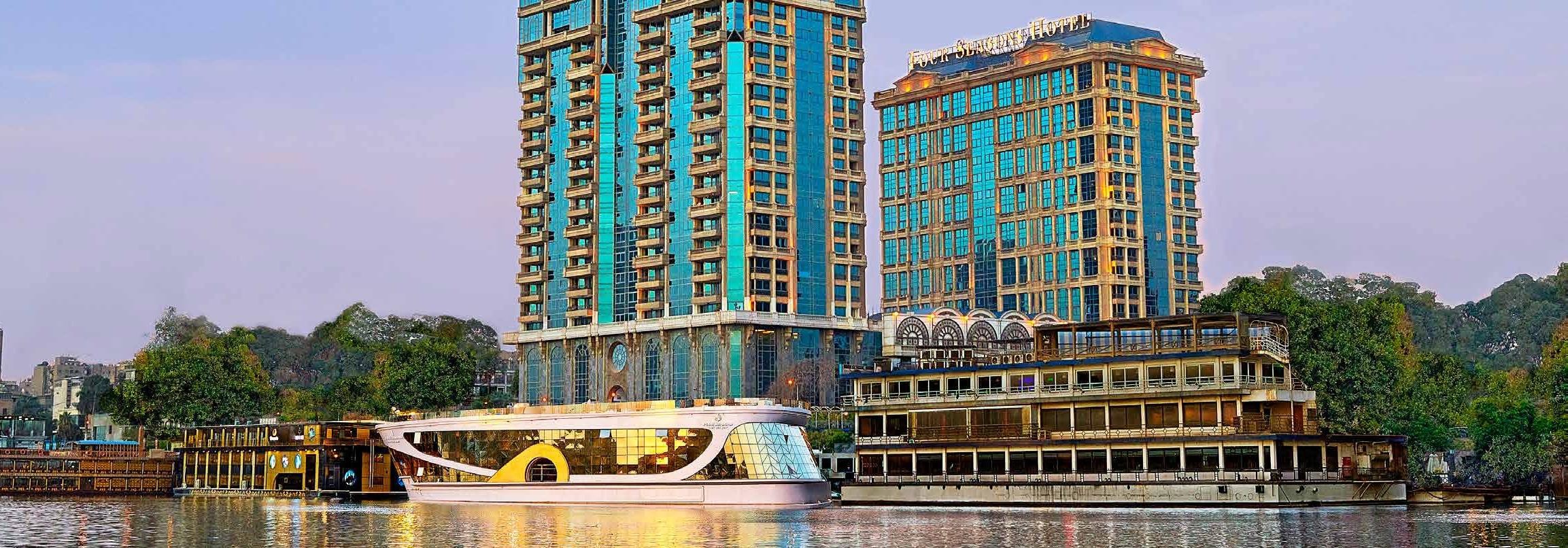 Four Seasons Hotel At First Residence