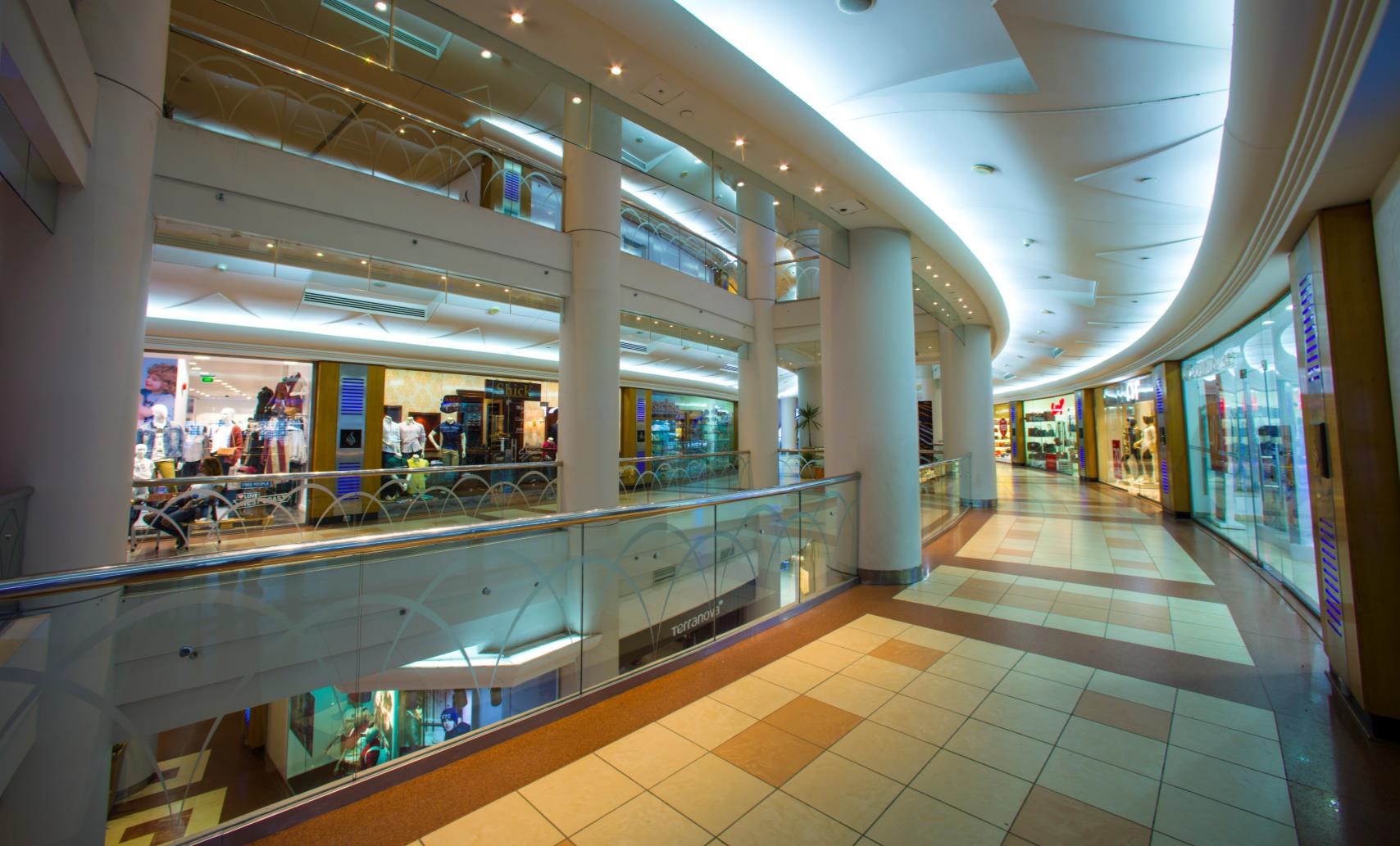 San Stefano retail interior